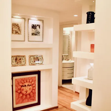 Chic And Elegant Apartment In The Heart Of Roma Esterno foto