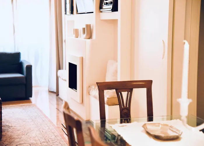 Chic And Elegant Apartment In The Heart Of Rome