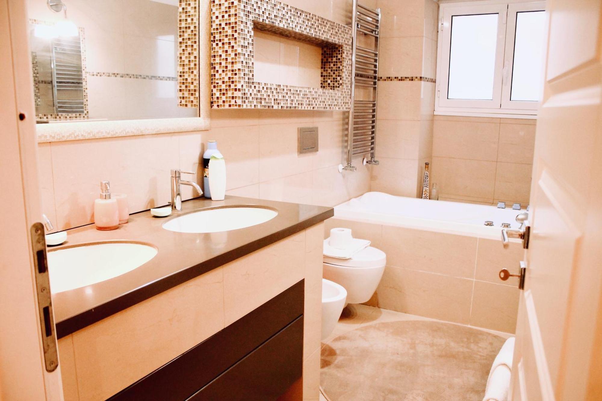 Apartment Chic And Elegant In The Heart Of